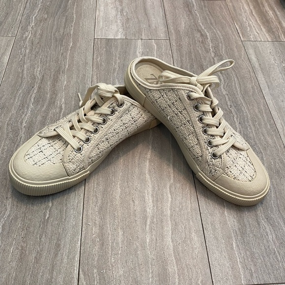 ZARA CANVAS ATHLETIC SNEAKERS IVORY CREAM rubber toe WOMEN'S SIZE US 7.5 EUR 38 - Picture 1 of 7